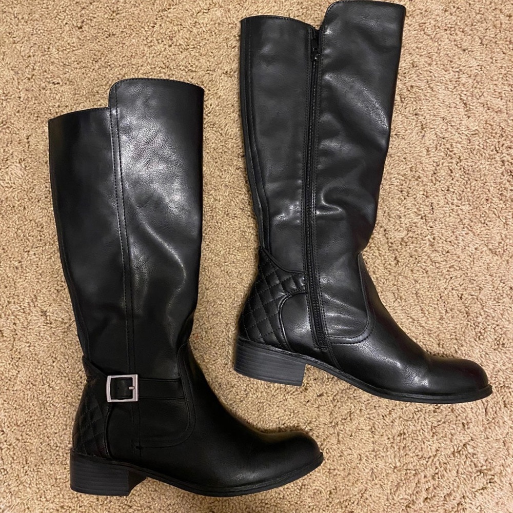 Boots Women’s Tall Black Boots size 91/2 9.5 Like New So Nice!!